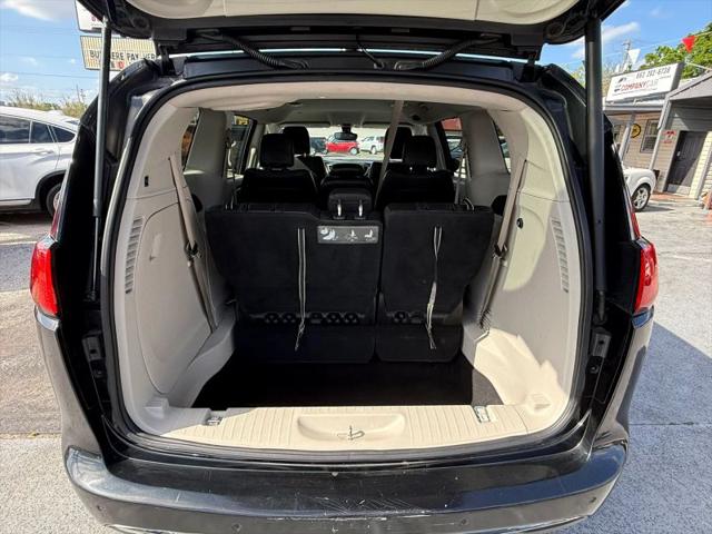 2017 Chrysler Pacifica Touring-L