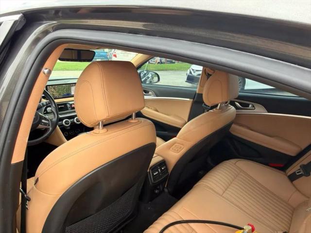 2022 Genesis G70 2.0T RWD