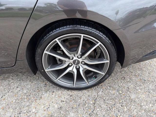 2022 Genesis G70 2.0T RWD