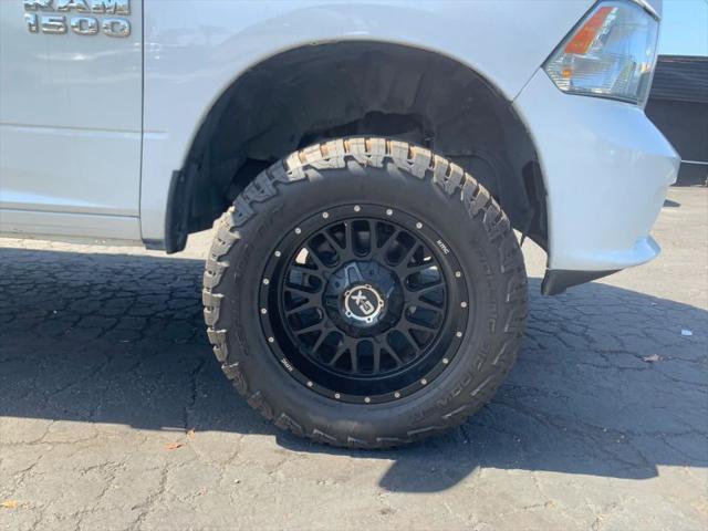 2017 Ram 1500 Express Crew Cab 4x2 57 Box