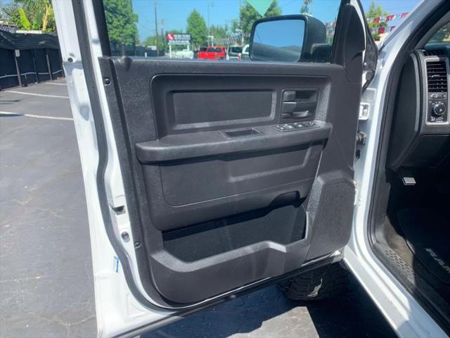 2017 Ram 1500 Express Crew Cab 4x2 57 Box