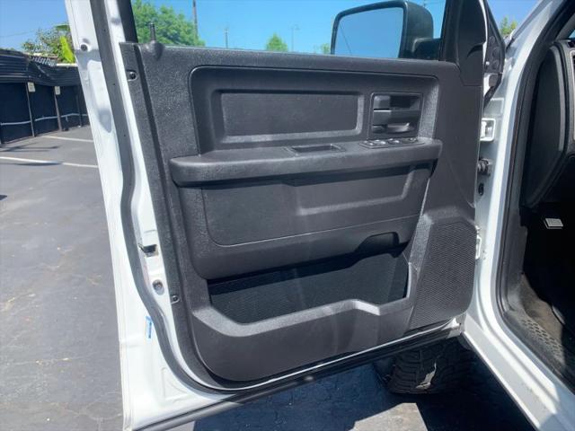 2017 Ram 1500 Express Crew Cab 4x2 57 Box