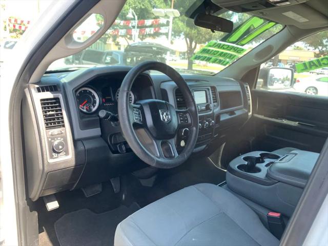 2017 Ram 1500 Express Crew Cab 4x2 57 Box