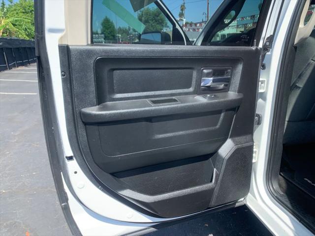 2017 Ram 1500 Express Crew Cab 4x2 57 Box