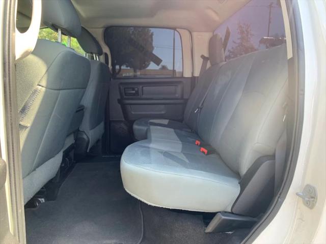 2017 Ram 1500 Express Crew Cab 4x2 57 Box