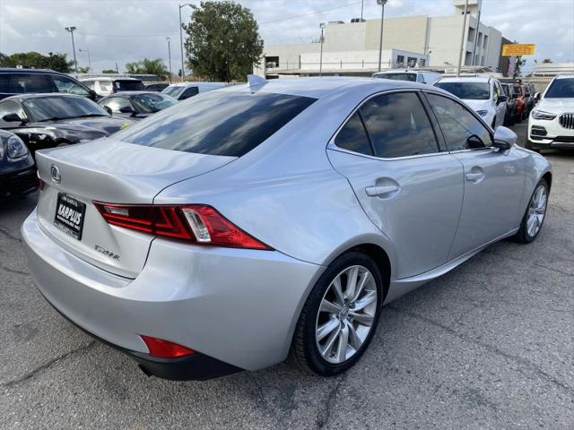2016 Lexus IS 200t 200t