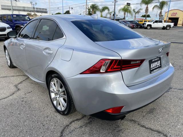 2016 Lexus IS 200t 200t