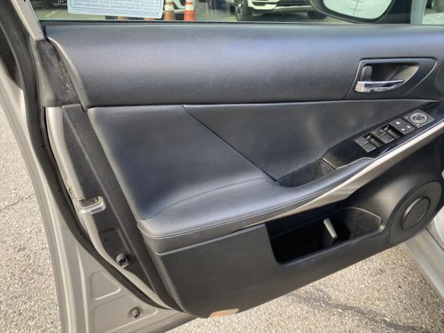 2016 Lexus IS 200t 200t