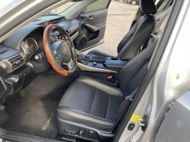 2016 Lexus IS 200t 200t