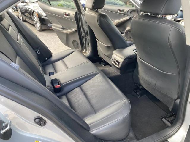 2016 Lexus IS 200t 200t