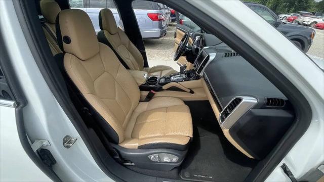 2016 Porsche Cayenne Cayenne