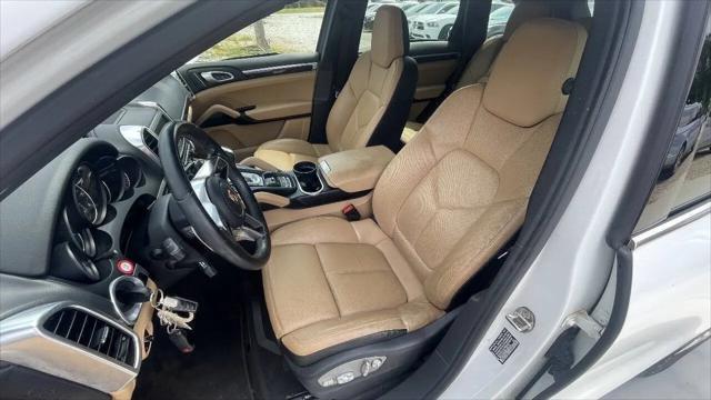 2016 Porsche Cayenne Cayenne