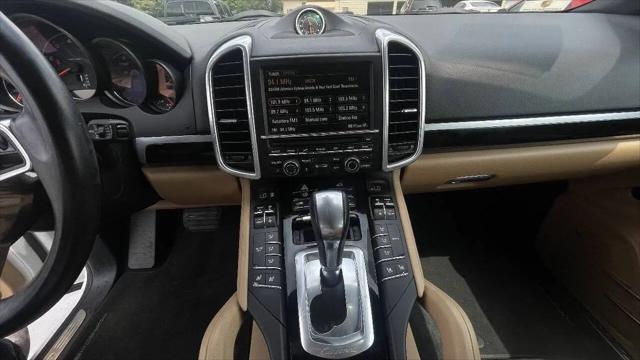 2016 Porsche Cayenne Cayenne