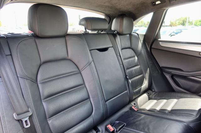 2016 Porsche Macan Turbo