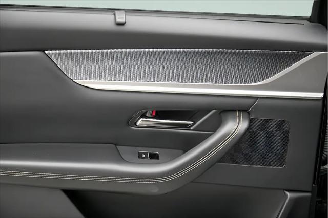 2024 Mazda X-90 Premium