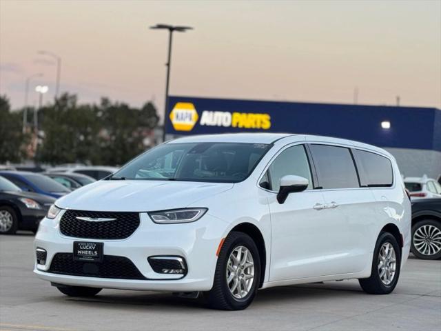 2023 Chrysler Pacifica Touring