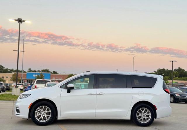 2023 Chrysler Pacifica Touring
