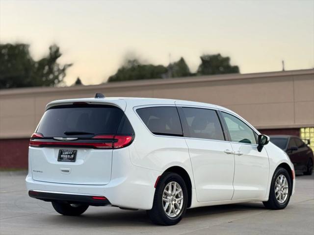 2023 Chrysler Pacifica Touring