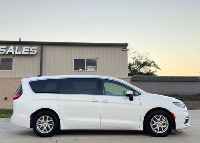 2023 Chrysler Pacifica Touring