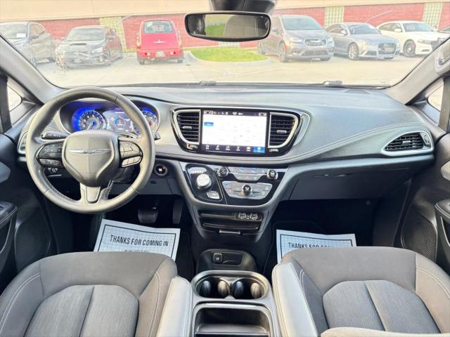 2023 Chrysler Pacifica Touring