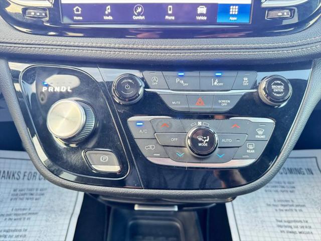 2023 Chrysler Pacifica Touring