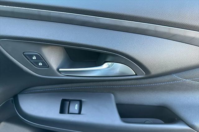 2026 Buick NV Sport Touring FWD