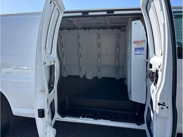 2020 Chevrolet Express Cargo Van RWD 3500 Extended Wheelbase WT