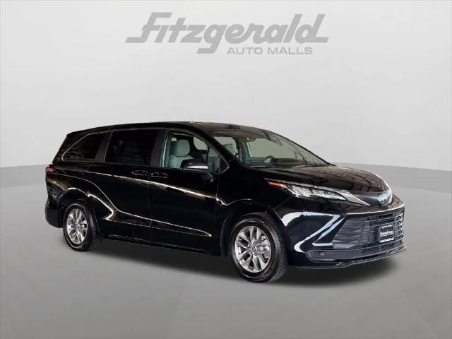 2025 Toyota Sienna LE for sale in Gaithersburg, MD