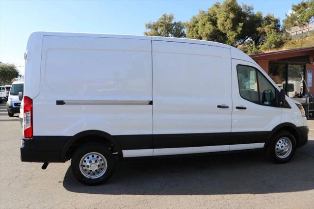 2023 Ford F-250 Medium Roof w/LWB