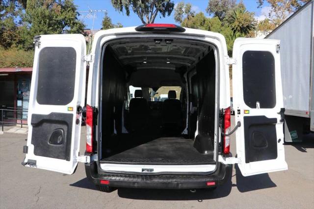 2023 Ford F-250 Medium Roof w/LWB