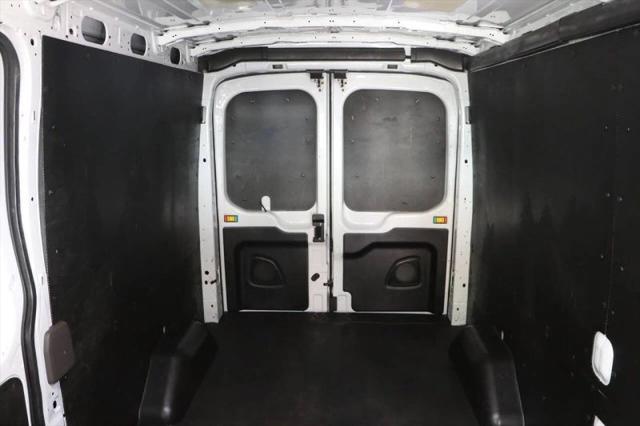 2023 Ford F-250 Medium Roof w/LWB