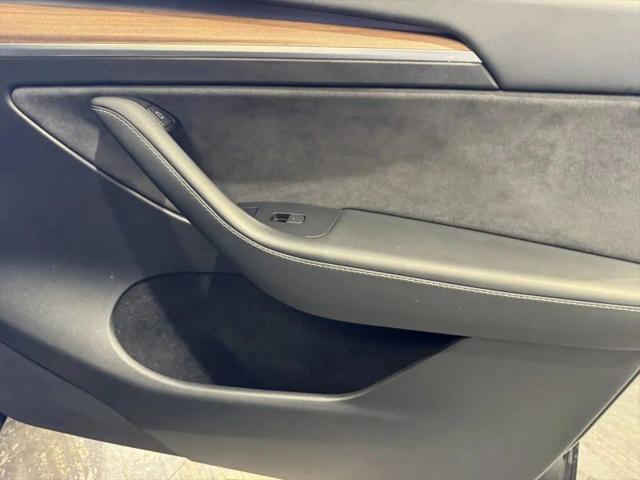 2024 Tesla Model Y Long Range Single Motor Rear-Wheel Drive