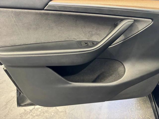 2024 Tesla Model Y Long Range Single Motor Rear-Wheel Drive