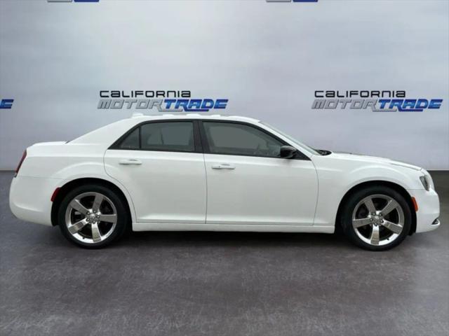 2019 Chrysler 300 Touring