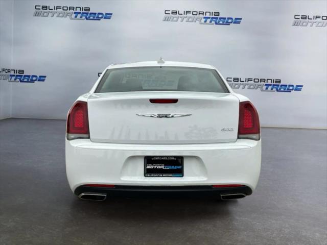 2019 Chrysler 300 Touring