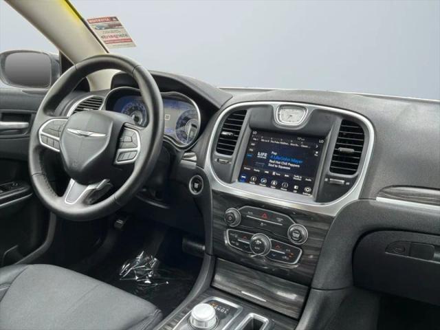 2019 Chrysler 300 Touring