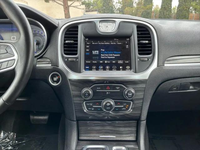 2019 Chrysler 300 Touring