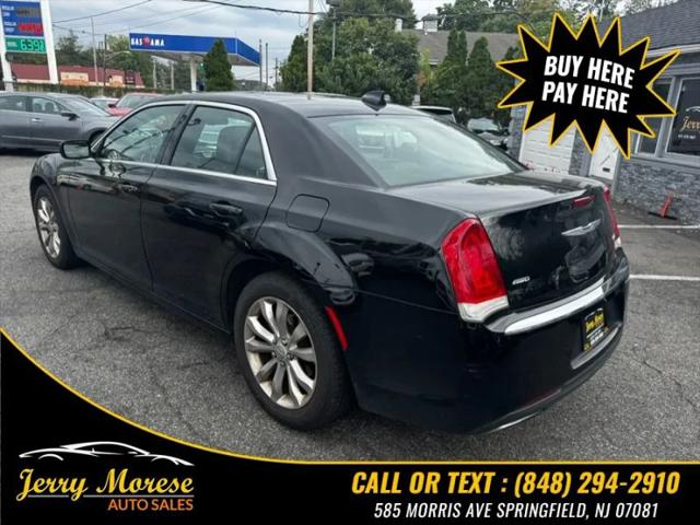 2015 Chrysler 300 Limited
