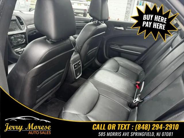 2015 Chrysler 300 Limited