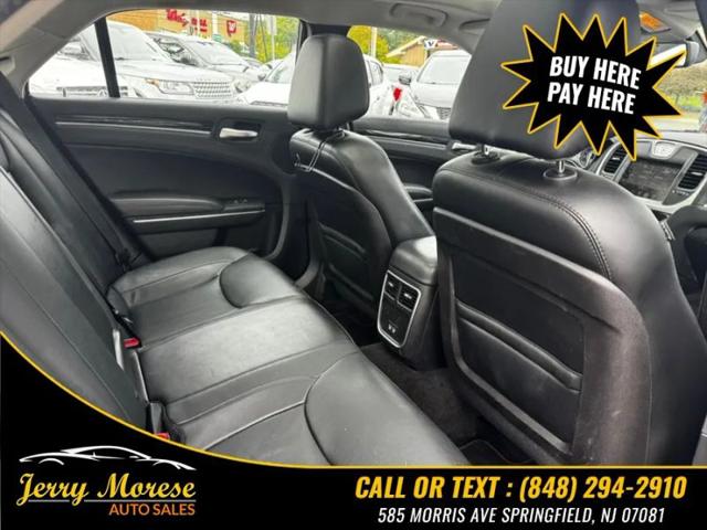 2015 Chrysler 300 Limited
