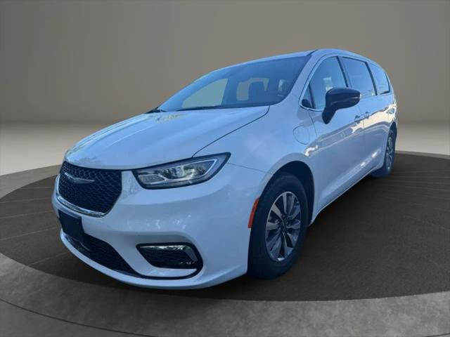 2024 Chrysler Pacifica Hybrid Select for sale in South Hackensack, NJ