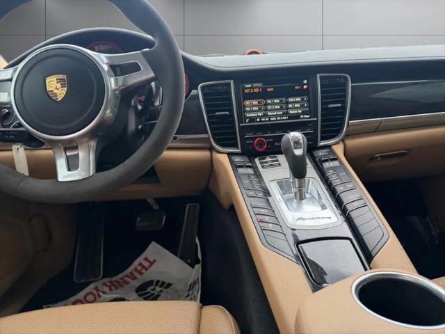 2016 Porsche Panamera Edition
