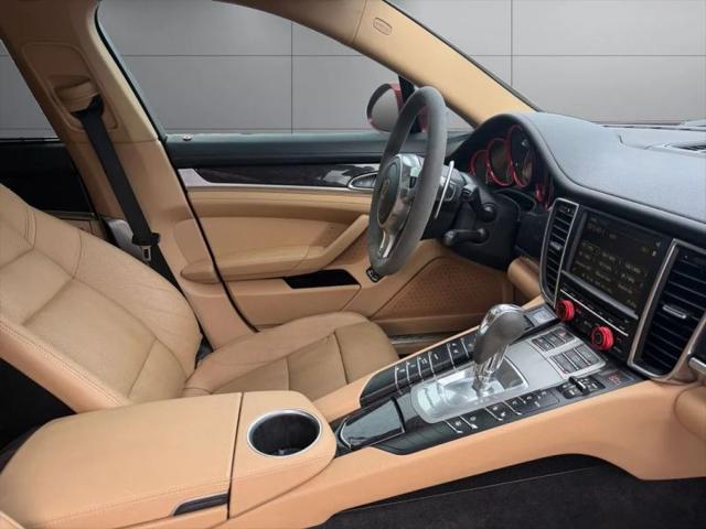 2016 Porsche Panamera Edition