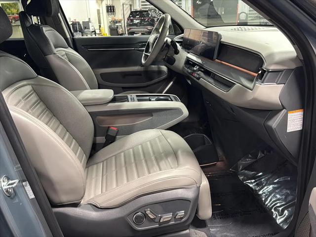 2024 Kia EV9 Land