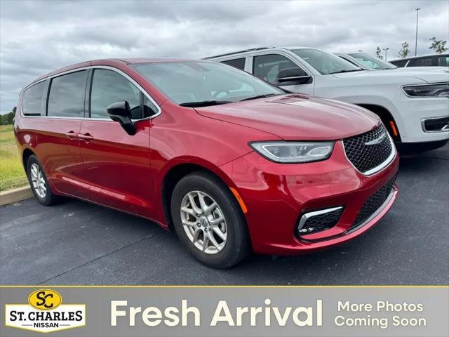 2025 Chrysler Pacifica Select for sale in Saint Peters, MO