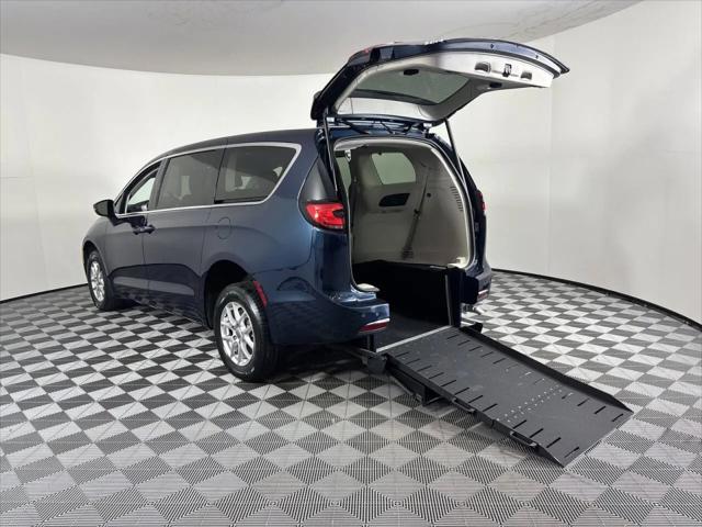 2023 Chrysler Pacifica Touring L for sale in Phoenix, AZ