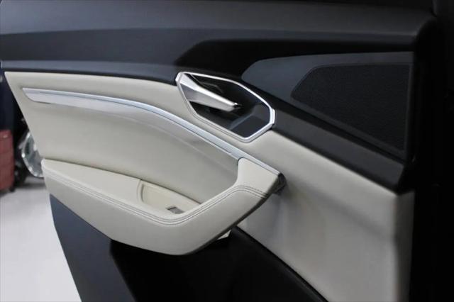 2024 Audi e-tron S line Premium Plus quattro