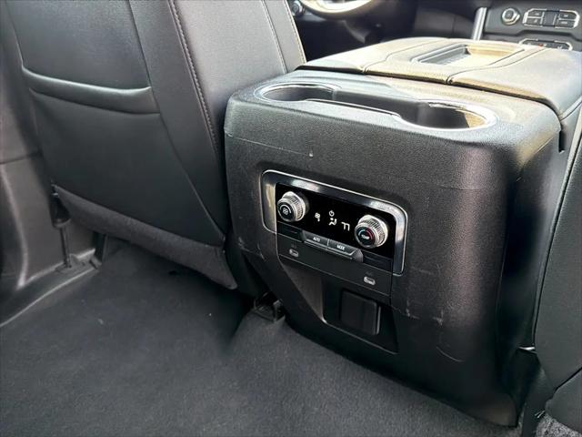 2024 GMC Yukon 4WD SLT