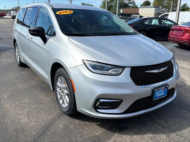 2024 Chrysler Pacifica Touring L for sale near Hamilton, OH