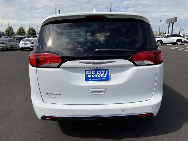 2017 Chrysler Pacifica Touring-L Plus